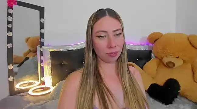 JanneKim online show from 03/10/25, 08:23