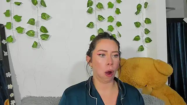 JanneKim online show from 12/01/25, 03:55