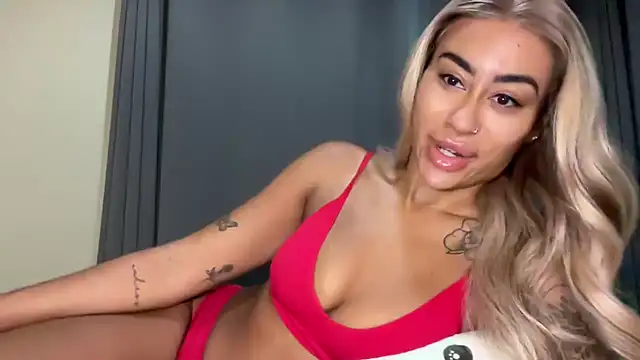 CoCo-Queen online show from 05/15/26, 01:12