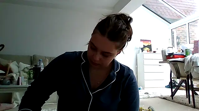 Krystal Tx online show from 05/02/26, 06:51
