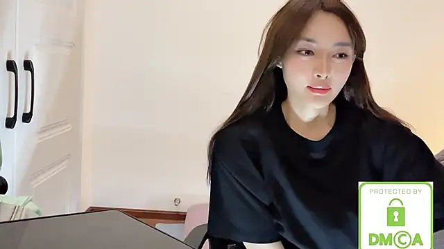 SarahYang online show from 05/15/26, 06:20