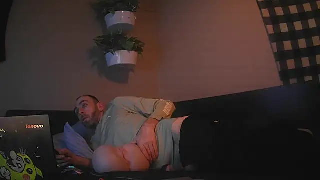 Snapshot of smokee_parT903 chatting on 01/02/25, 06:56 smokee parT903 online show from 01/02/25, 06:56