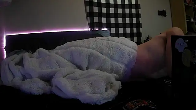 Snapshot of smokee_parT903 chatting on 01/18/25, 08:51 smokee parT903 online show from 01/18/25, 08:51