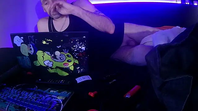 Snapshot of smokee_parT903 chatting on 02/14/25, 12:03 smokee parT903 online show from 02/14/25, 12:03