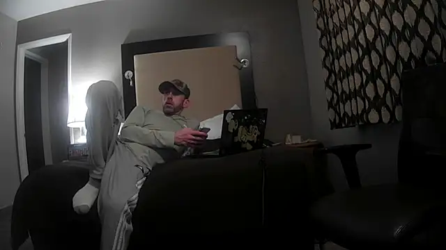 Snapshot of smokee_parT903 chatting on 03/08/25, 03:35 smokee parT903 online show from 03/08/25, 03:35