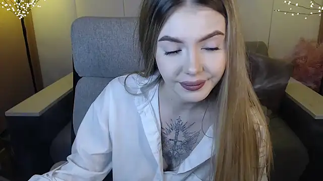 Snapshot of Ritaneer chatting on 02/19/25, 09:06 Ritaneer online show from 02/19/25, 09:06