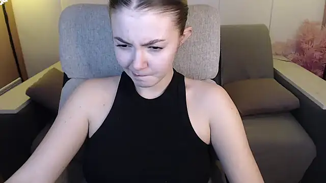 Snapshot of Ritaneer chatting on 03/12/25, 12:04 Ritaneer online show from 03/12/25, 12:04