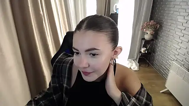 Snapshot of Ritaneer chatting on 09/13/25, 08:14 Ritaneer online show from 09/13/25, 08:14