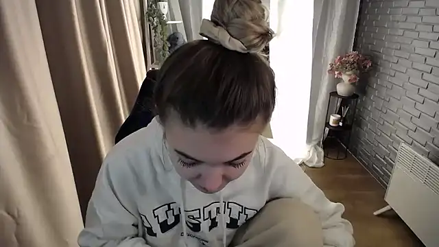 Snapshot of Ritaneer chatting on 10/04/25, 08:45 Ritaneer online show from 10/04/25, 08:45