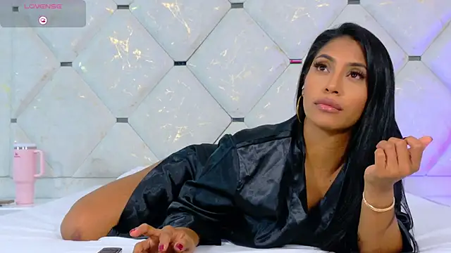 Anna risse online show from 10/03/25, 05:04