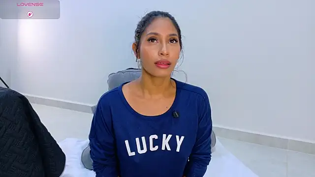 Anna risse online show from 04/20/26, 05:21