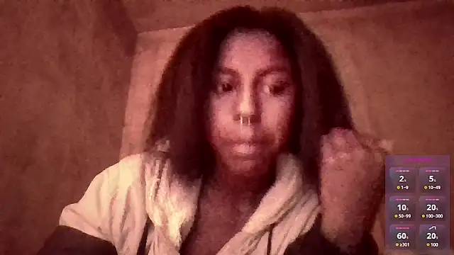 Snapshot of CoccoBele69 chatting on 01/10/25, 07:43 CoccoBele69 online show from 01/10/25, 07:43