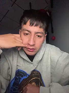 Snapshot of Stiven_017 chatting on 01/15/26, 01:32 Stiven 017 online show from 01/15/26, 01:32