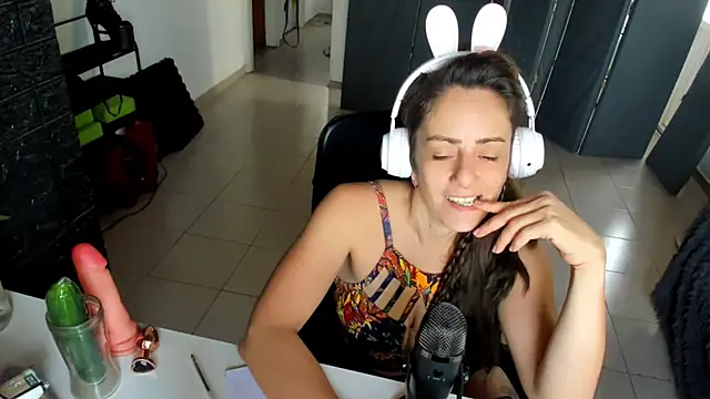 jessiburningheels online show from 02/28/25, 01:03