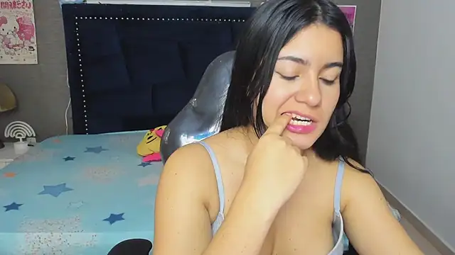 MaiteFlores online show from 07/18/26, 12:53