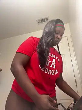 Snapshot of Insultedbalceni chatting on 03/11/25, 05:35 Insultedbalceni online show from 03/11/25, 05:35