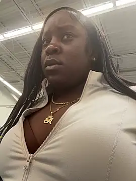 Snapshot of Insultedbalceni chatting on 03/11/25, 11:26 Insultedbalceni online show from 03/11/25, 11:26