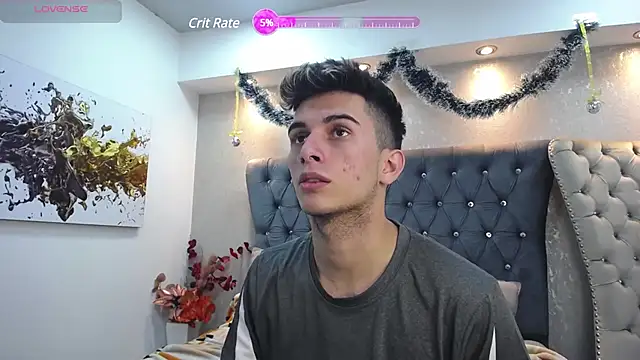 Snapshot of MrWilliseo chatting on 12/15/24, 08:15 MrWilliseo online show from 12/15/24, 08:15