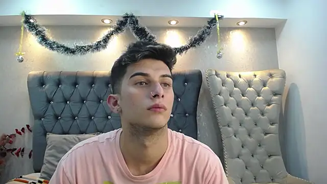 Snapshot of MrWilliseo chatting on 12/29/24, 04:59 MrWilliseo online show from 12/29/24, 04:59