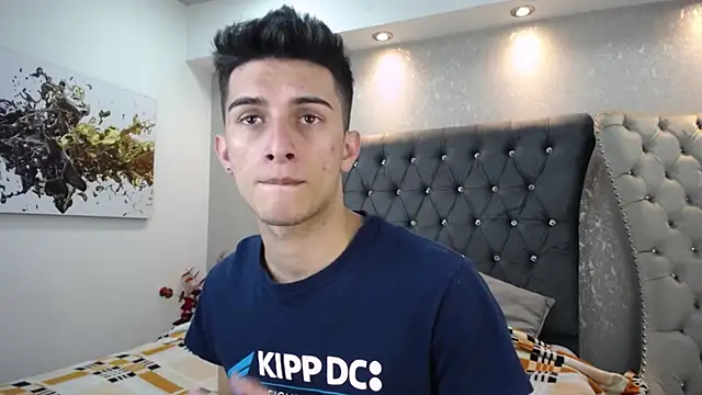 Snapshot of MrWilliseo chatting on 01/13/25, 08:04 MrWilliseo online show from 01/13/25, 08:04