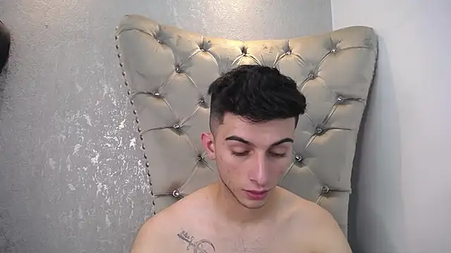 Snapshot of MrWilliseo chatting on 01/25/25, 12:59 MrWilliseo online show from 01/25/25, 12:59