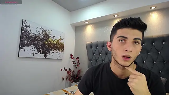 Snapshot of MrWilliseo chatting on 02/03/25, 08:03 MrWilliseo online show from 02/03/25, 08:03