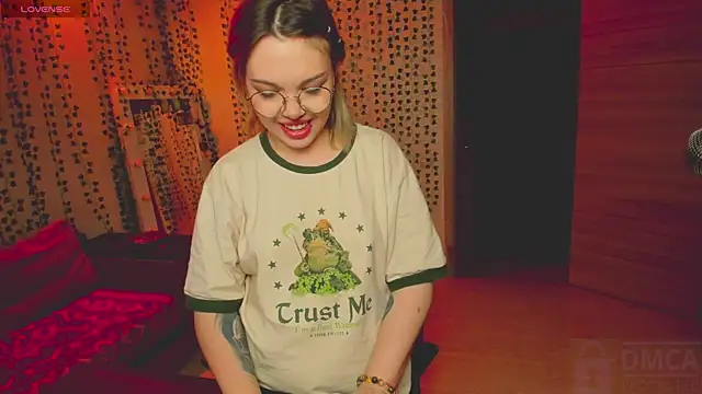 whoa-hoa-hoa-hoa-hoa online show from 04/11/26, 03:27