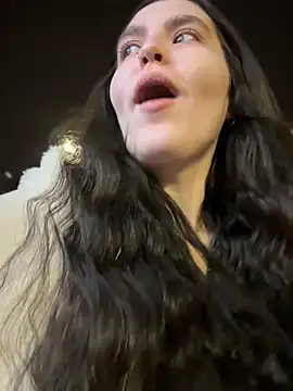 meow girl online show from 01/31/25, 05:42