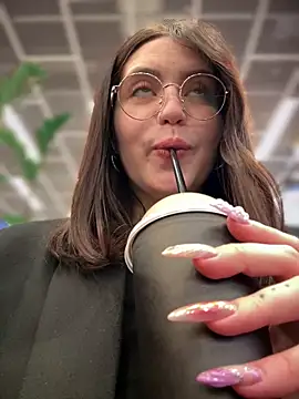 meow girl online show from 10/09/25, 10:57