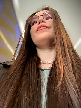 meow girl online show from 04/12/26, 01:38