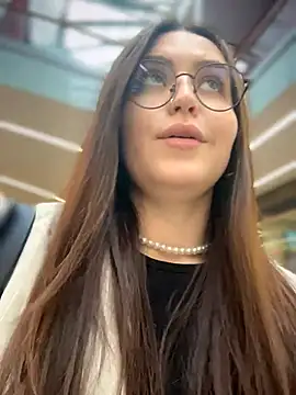 meow girl online show from 05/18/26, 03:51