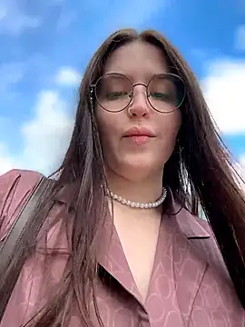 meow girl online show from 06/26/26, 11:25