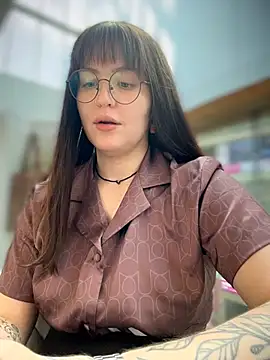 meow girl online show from 07/13/26, 11:24