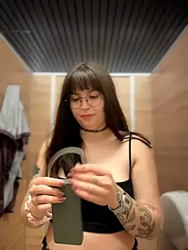 meow girl online show from 07/19/26, 01:37