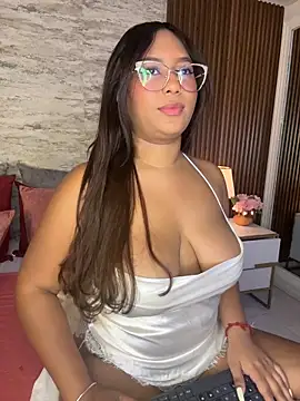 MadisonHunter2024 online show from 02/04/26, 07:53