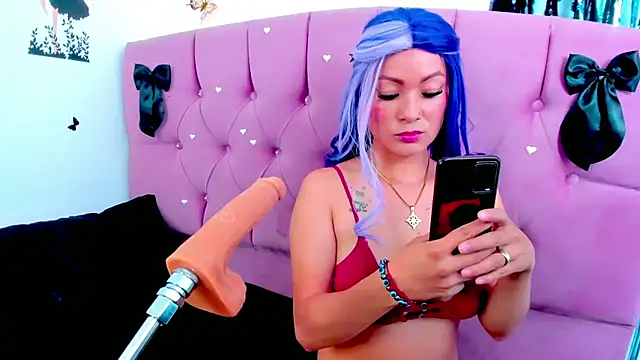 danythomsonm online show from 04/12/26, 03:11