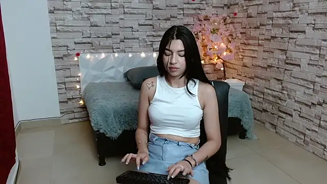 Snapshot of Vanse_lust chatting on 12/06/24, 12:56 Vanse lust online show from 12/06/24, 12:56