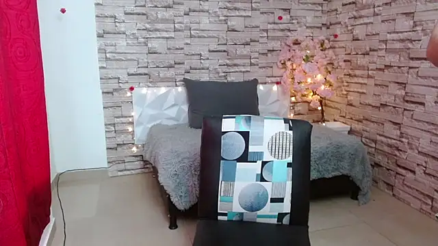 Snapshot of Vanse_lust chatting on 12/12/24, 09:58 Vanse lust online show from 12/12/24, 09:58