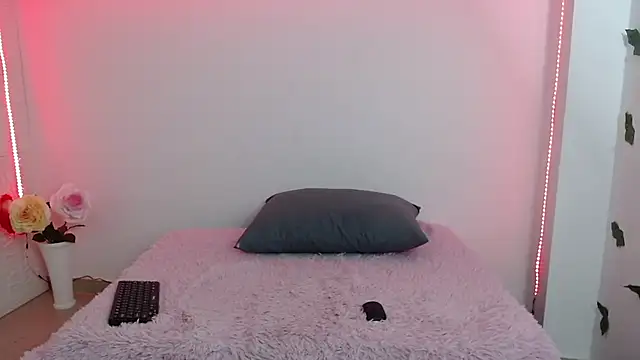 Snapshot of Vanse_lust chatting on 01/30/25, 02:06 Vanse lust online show from 01/30/25, 02:06