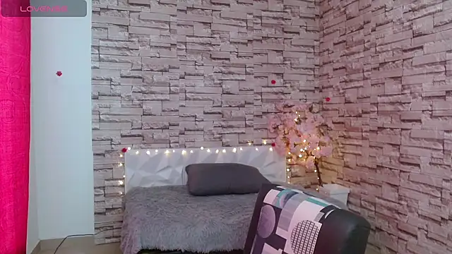 Snapshot of Vanse_lust chatting on 02/05/25, 06:15 Vanse lust online show from 02/05/25, 06:15