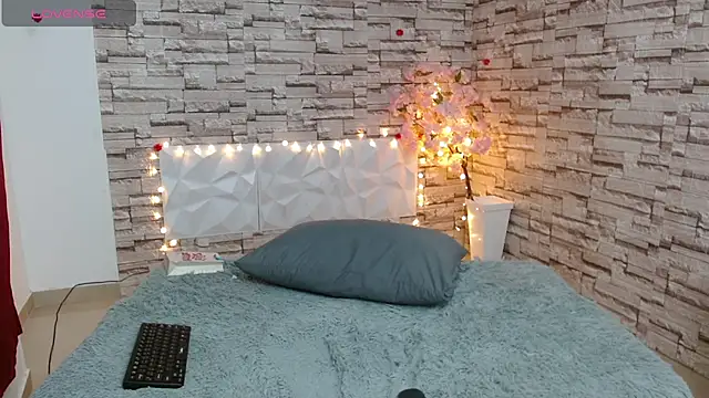 Snapshot of Vanse_lust chatting on 02/07/25, 04:16 Vanse lust online show from 02/07/25, 04:16