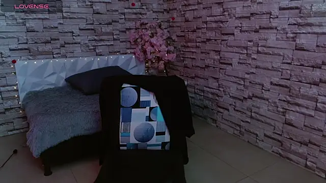 Snapshot of Vanse_lust chatting on 03/08/25, 08:46 Vanse lust online show from 03/08/25, 08:46