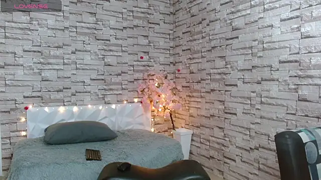 Snapshot of Vanse_lust chatting on 03/11/25, 10:42 Vanse lust online show from 03/11/25, 10:42