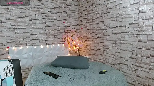 Snapshot of Vanse_lust chatting on 03/18/25, 01:53 Vanse lust online show from 03/18/25, 01:53