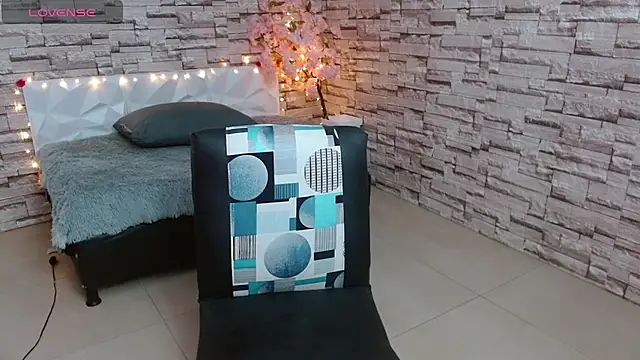 Snapshot of Vanse_lust chatting on 03/20/25, 10:29 Vanse lust online show from 03/20/25, 10:29