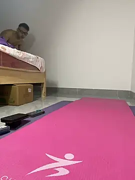 lixiaoshuai8 online show from 03/13/25, 12:27