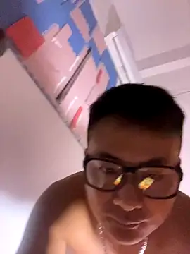 Snapshot of lixiaoshuai8 chatting on 09/11/25, 04:56 lixiaoshuai8 online show from 09/11/25, 04:56