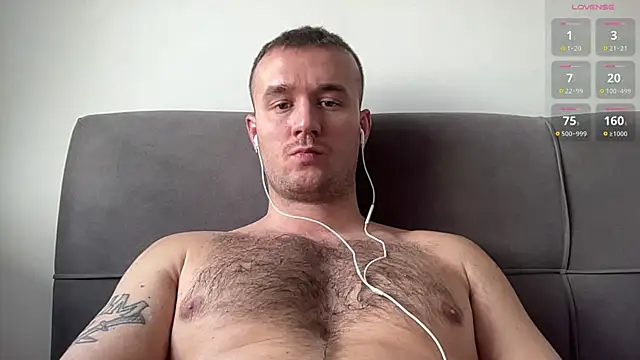 Snapshot of cute_mark chatting on 02/14/25, 10:17 cute mark online show from 02/14/25, 10:17