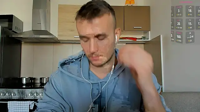 Snapshot of cute_mark chatting on 03/20/25, 08:31 cute mark online show from 03/20/25, 08:31