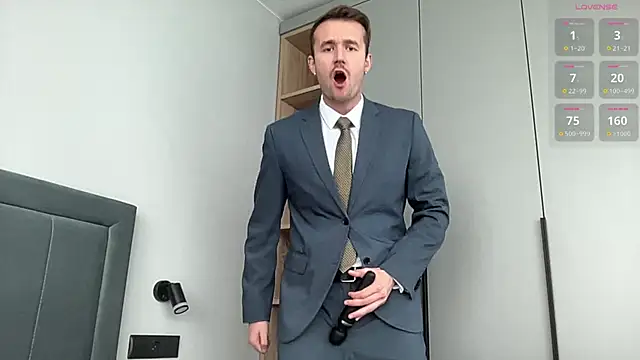 Snapshot of cute_mark chatting on 09/18/25, 07:43 cute mark online show from 09/18/25, 07:43